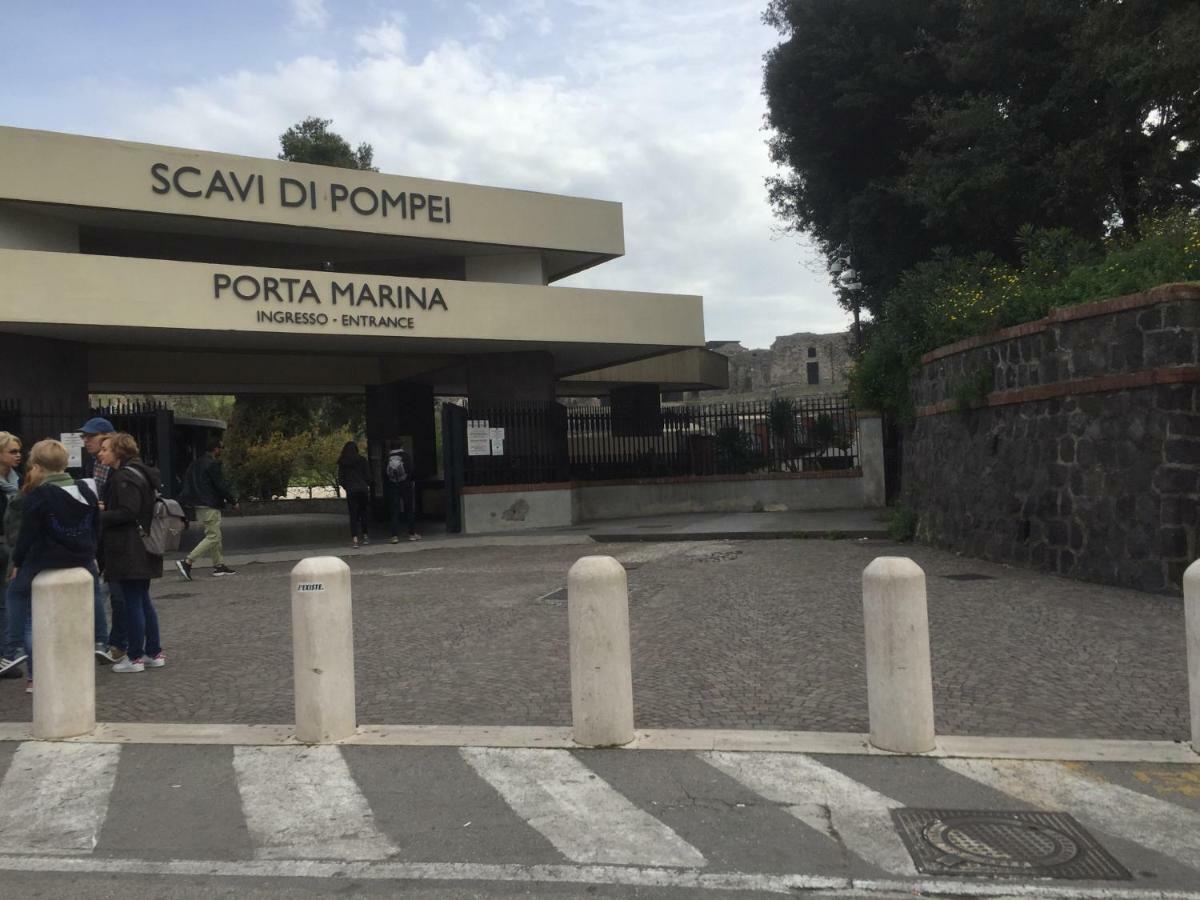 Margherita Queen Home Castellammare di Stabia Bagian luar foto